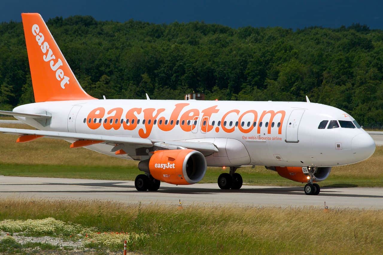 easyjet aereo